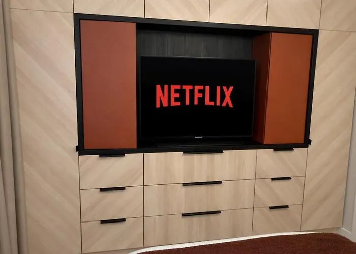 Апартаменти The Ascend Luxury Flat 2 *